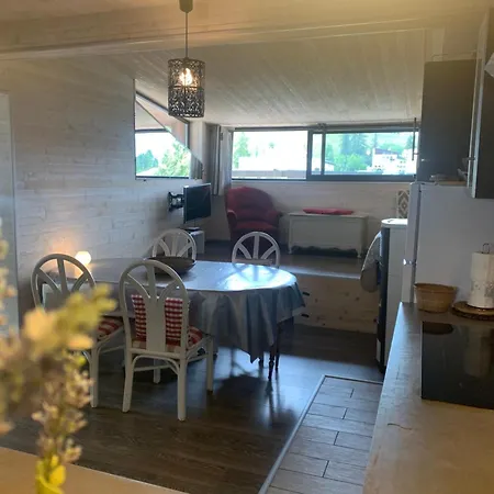 Apartment De Montagne, Charme Et Calme Au Pied Des Pistes