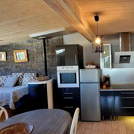 Apartment De Montagne, Charme Et Calme Au Pied Des Pistes Enchastrayes